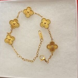 Elegant Gold Flower Bracelet